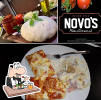 Novo's Pizza food