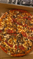 Larry's Pizza food