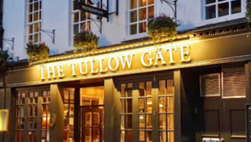 The Tullow Gate Jd Wetherspoon outside