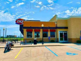 Dairy Queen Grill Chill outside