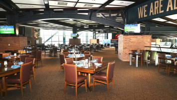 Caesars Sportsbook At The Metropolitan Grille food