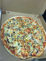 Max Pizza food