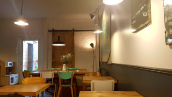 Olea Cafe inside