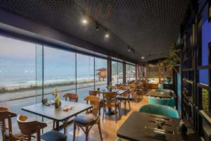 Brava Sushi Praia Brava inside