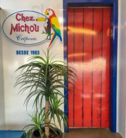 Chez Michou outside