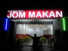 Jom Makan &kafe inside