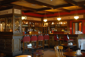 Tailor Quigley's Pub In Ennis food