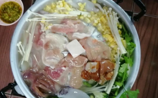 ร้านหมูกะทะเพชรลำภู food