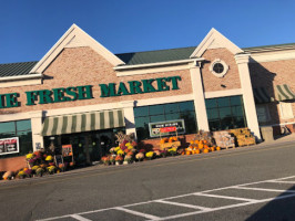 The Fresh Market outside