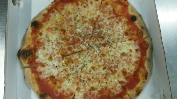 Pizza Panuozzo Di Miglio Ferdinando food