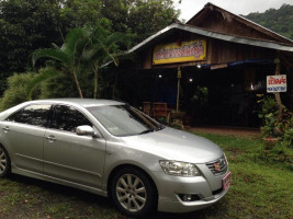 Kua Kaow Seafood ครัวเขาบรรทัดซีฟู้ด food