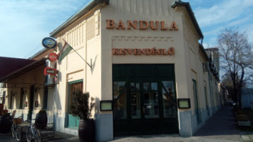 Bandula Kisvendéglő outside