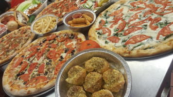 4th Street Pizza food