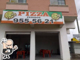 Aliss Pizza inside