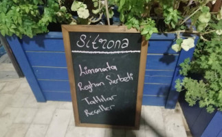 Sitrona Cafe Bistro food