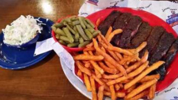 Bandana's B-q Terre Haute, In outside