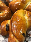 Penguin Pretzels Wholesale Manufacturing Factory food