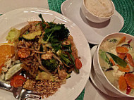 Bunn Thai Bistro food
