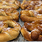 Penguin Pretzels Wholesale Manufacturing Factory food