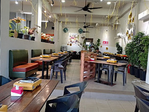 Husky Garden Cafe Bintulu