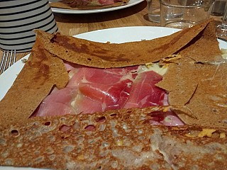 Nom d'Une Crepe