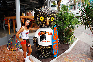 Hooters Cozumel