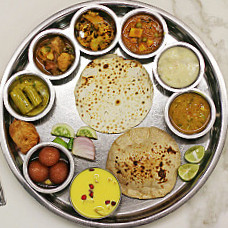 Purohit Gujarati Thali