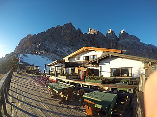 Rifugio Pomedes