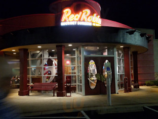 Red Robin Gourmet Burgers And Brews