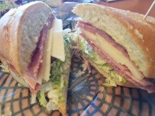 Lucca's Italian Deli