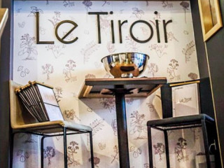 Le Tiroir