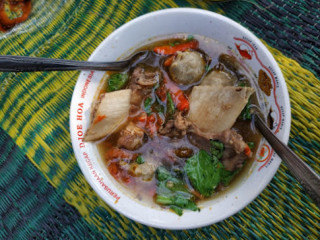 Kedai Bakso Plengor Alun Alun Tegal