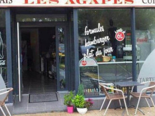 Les Agapes