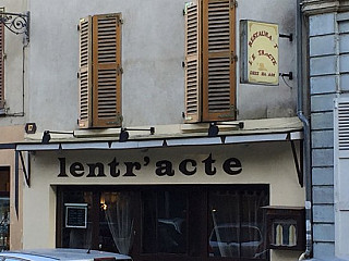 L'Entr'acte