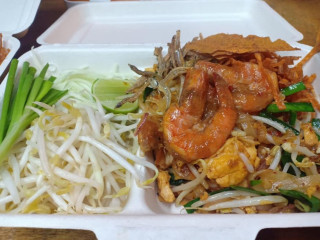 ผัดไทยไฟนรก Pad Thai Fai Na Rok