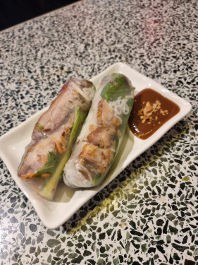 Lemongrass Chicken Rice Paper Rolls