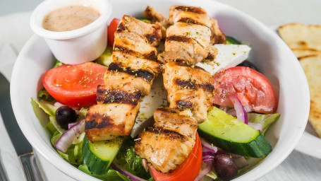 L1 Salad With Grilled Chicken.