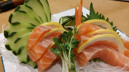 Salmon Sashimi (8)