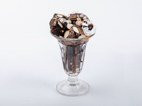 Kleverige Fudgy Brownie Sundae