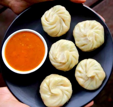 Veg Chilly Momo (8 Pcs)