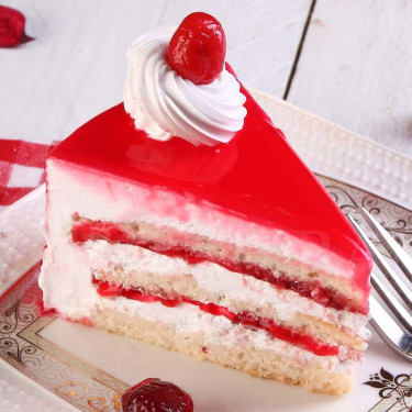 Strawberry Ice Pastry (1 Pcs)