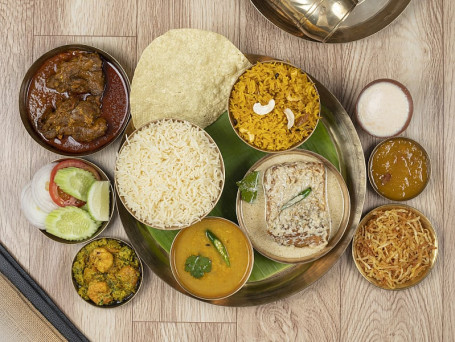 Lebu Lanka Bhetki Maharaja Thali