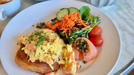 Oeufs Brouilles (Salmon Scrambled Eggs Brouillés)