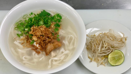 Chicken Noodle Soup (Khao Piek Sen)