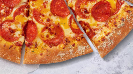 Geladen Pepperoni-Feest Meer Toppings Triple Cheese Blend