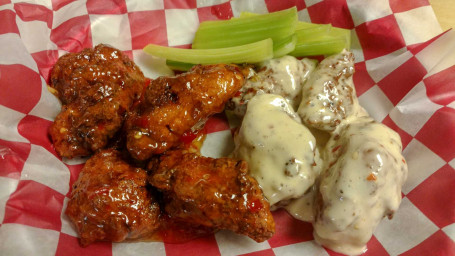 Hand Breaded Boneless Wings