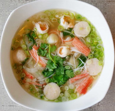 Seafood Noodle Soup Pho' Hai' San'