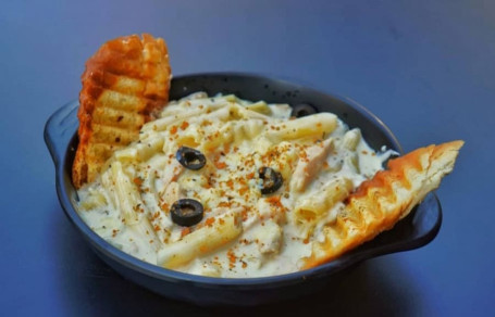 Pasta Alfredo (White Sauce) Veg