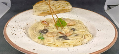 Fettuccine With Wild Mushroom