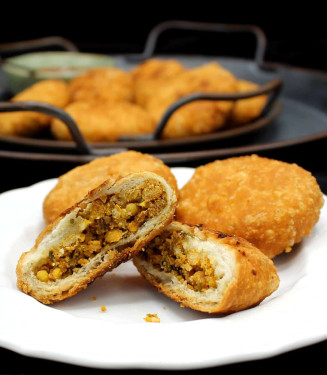 Matar Kachori (250 Gm)